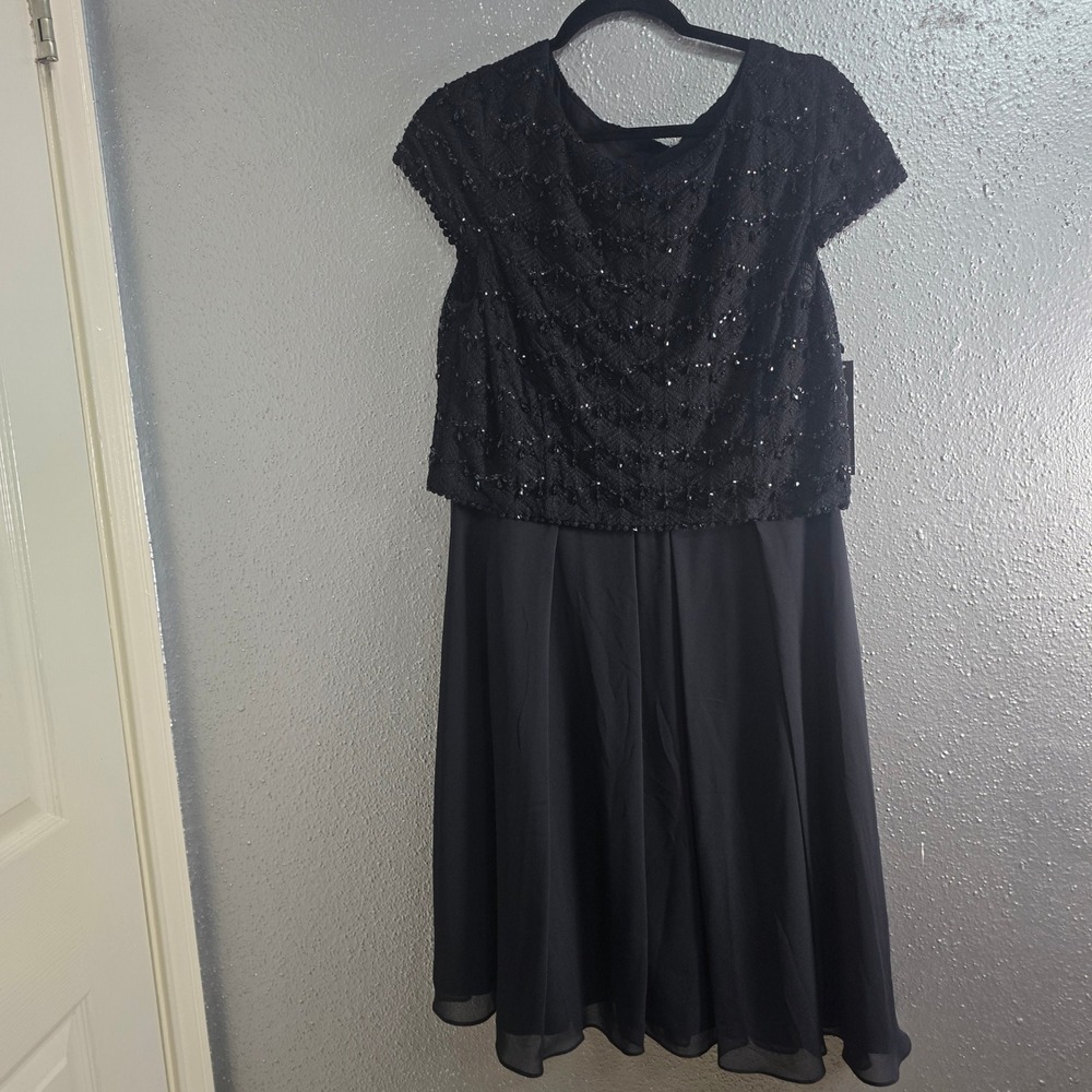 Adrianna Papell Black Sequin Lace Chiffon Keyhole Dress 6220M544 Size 12